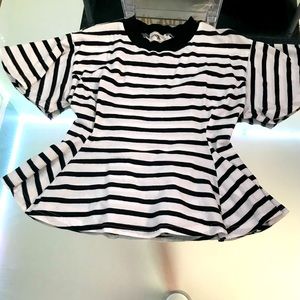 Barely worn Urban Outfitters size XS tee shirt